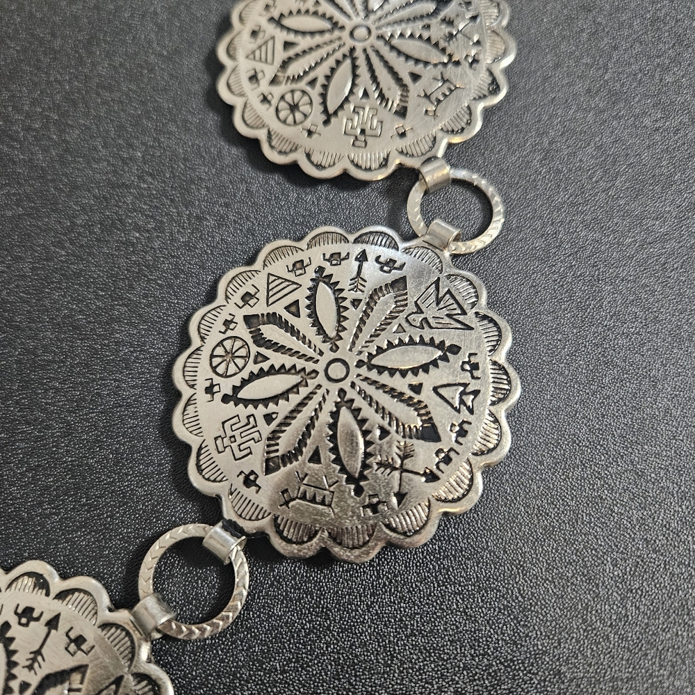 Concho Style Silver Tone Belt Size 34 - Picture 2 of 4